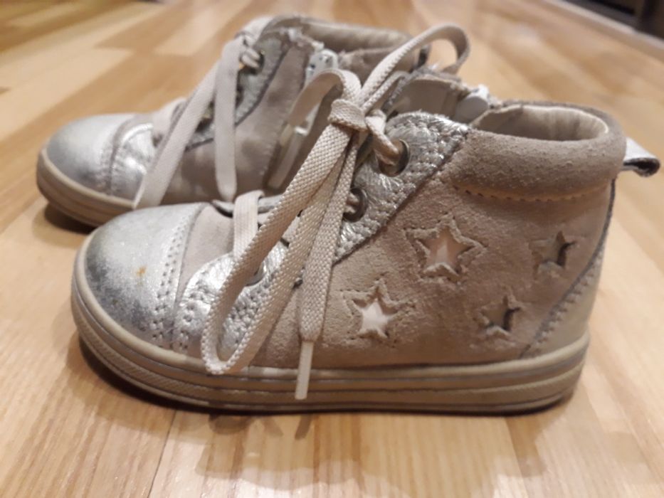 Skórzane buciki r.22