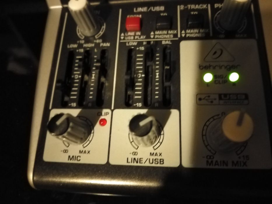 Mesa de mistura behringer Mod Xenix 302 USB