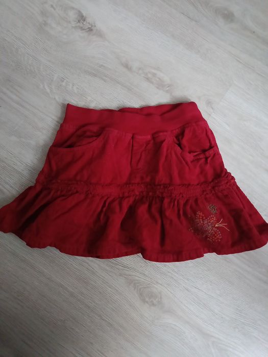 Spódniczka dziewczęca