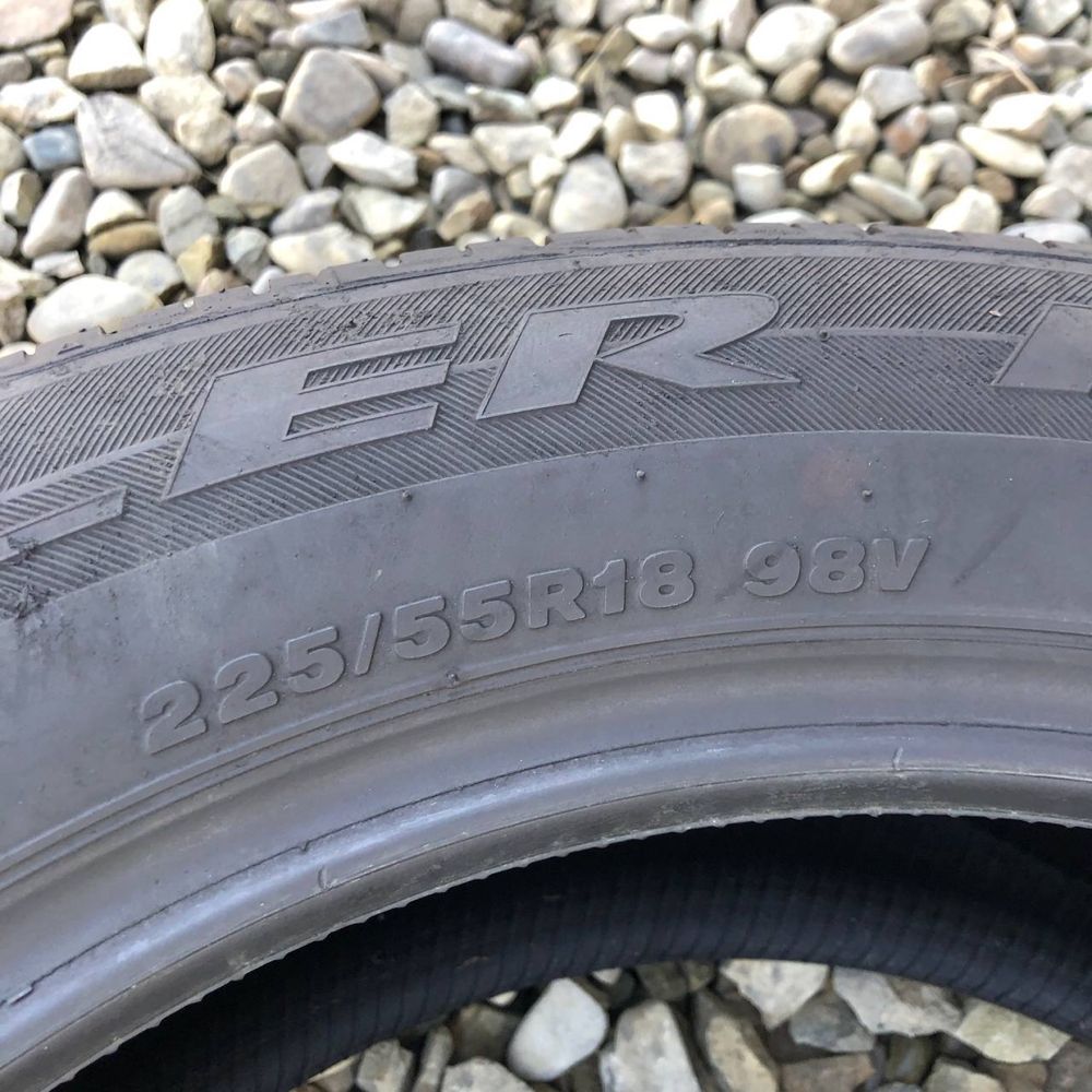 Шини Bridgestone 225/55 r18 комплект 4 шт.  Літо  2016 рік (01)