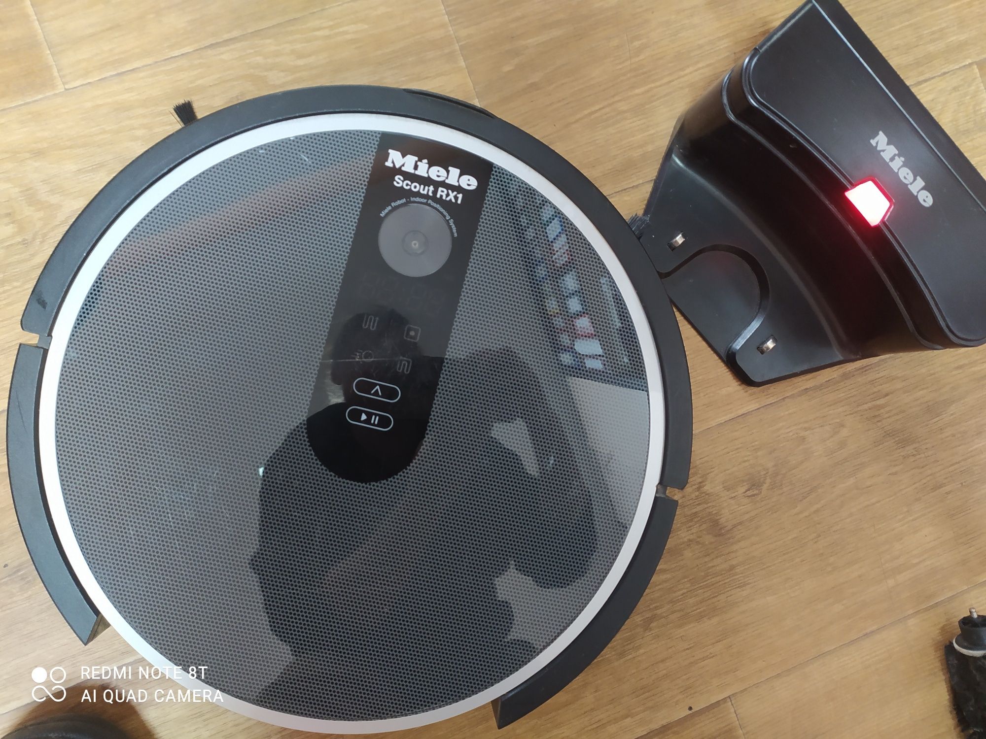 Робот пылесос Miele Scout RX 1