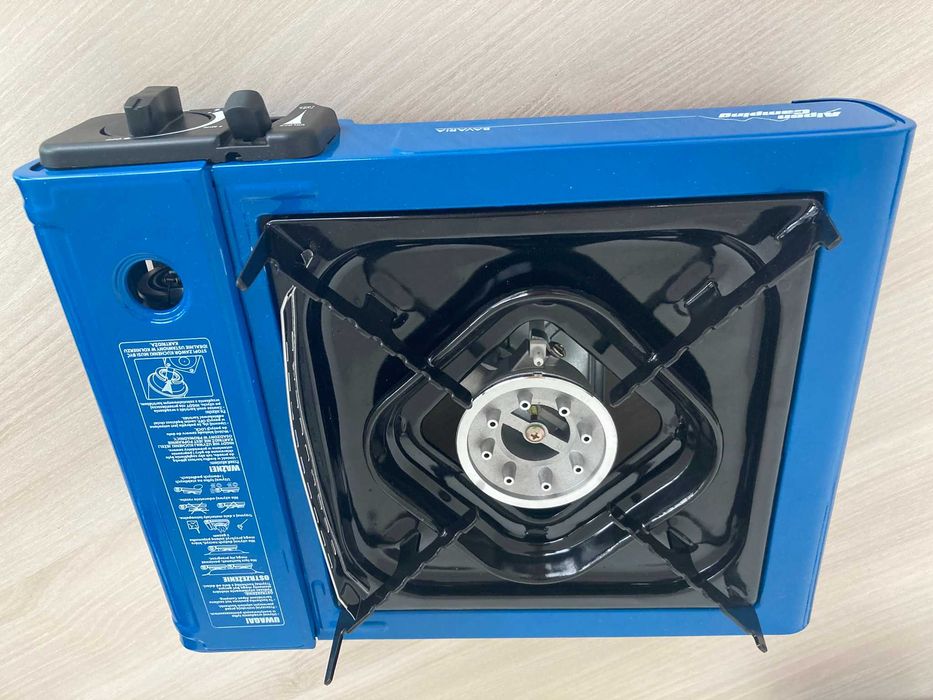 Turystyczna kuchenka gazowa niebieska