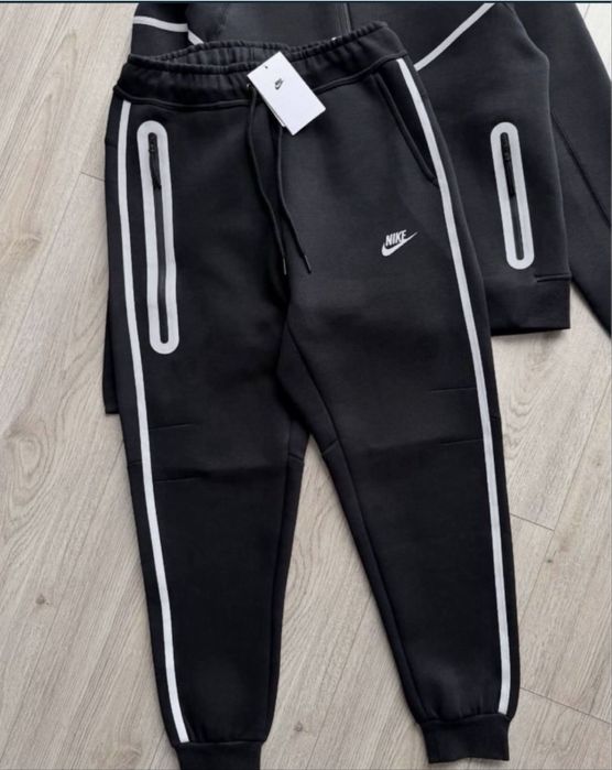 Nike tech fleece reflective