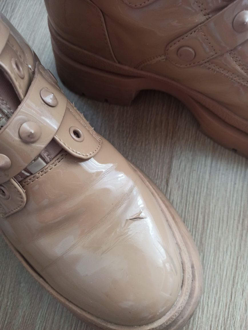 Brązowe beżowe camelowe botki workery 40 trapery