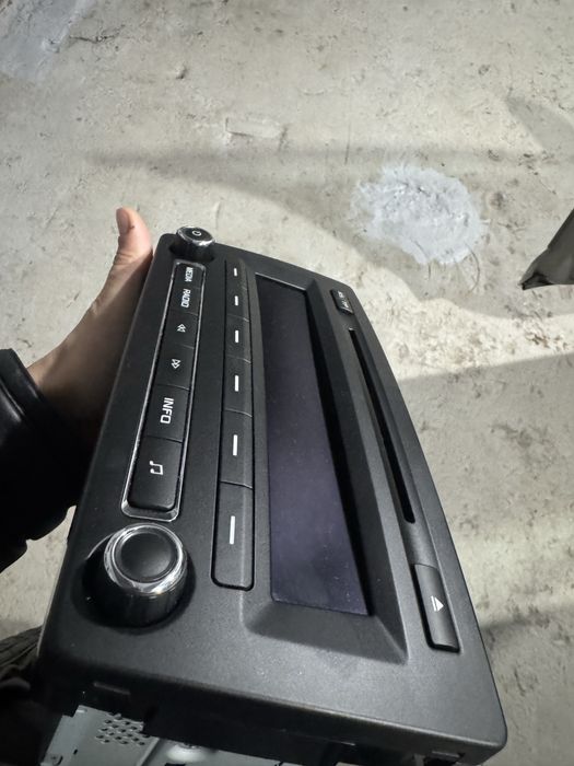 Продам магнітолу Шкода Октавія а5