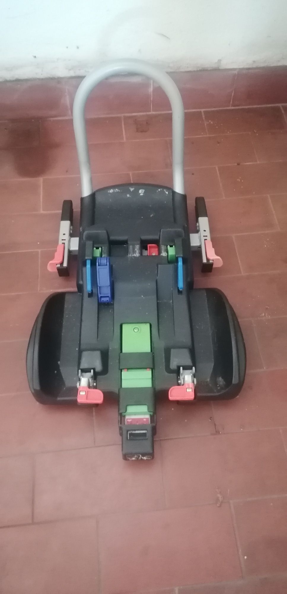 Vendo cadeira bebé auto C/ISOFIX