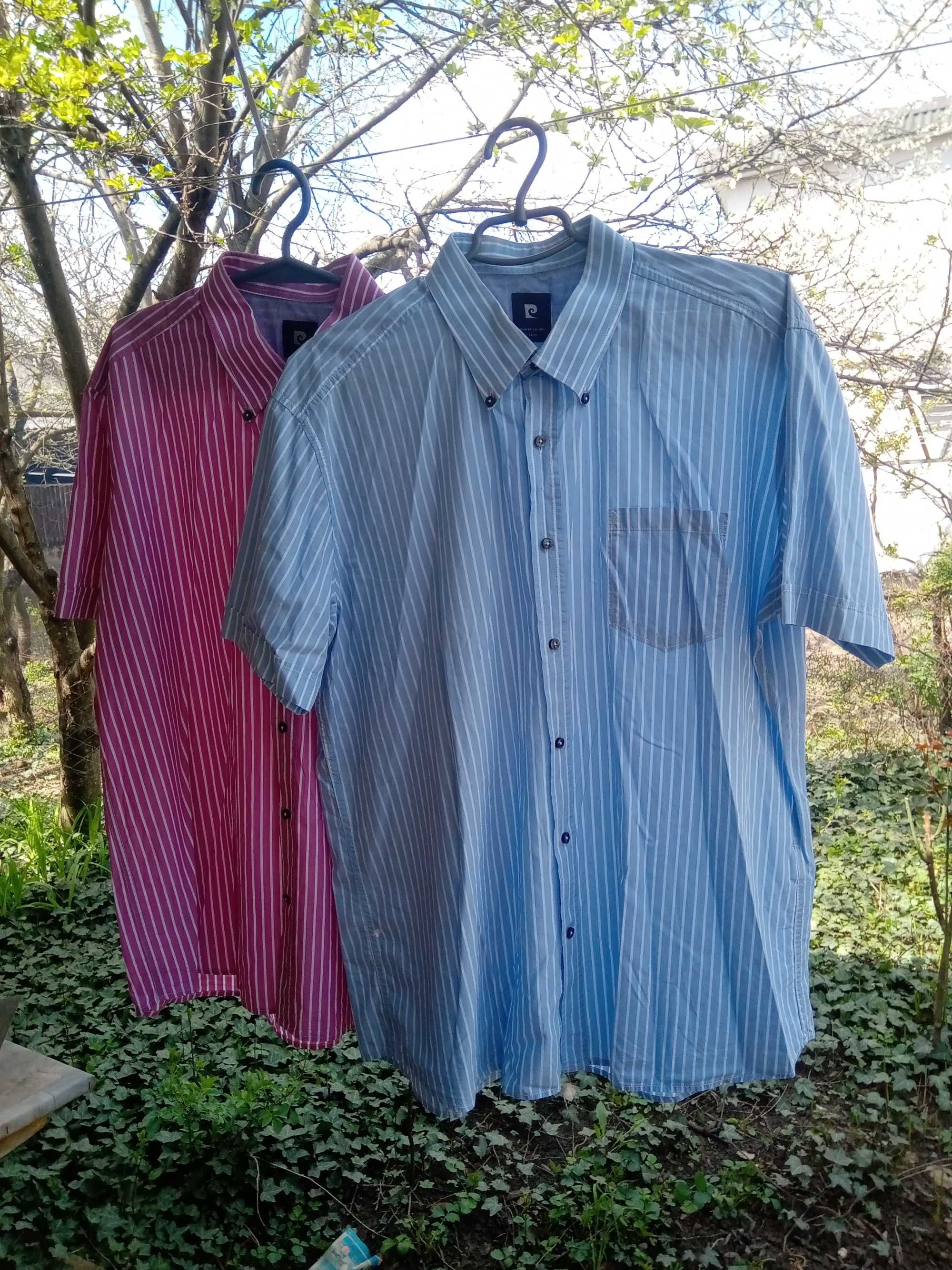 Две мужские рубашки Pierre Cardin с коротким рукавом.