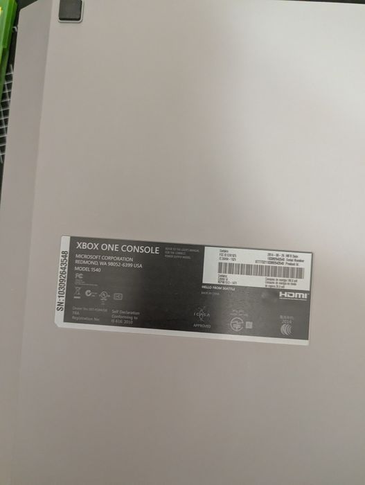 Продам Xbox One Fat + гра