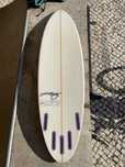 Prancha de surf Rusty 5’8” 26L quad
