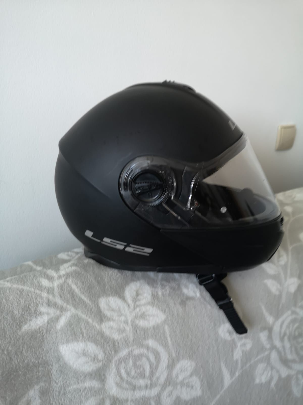 Sprzedam kask LS2 z intercomem