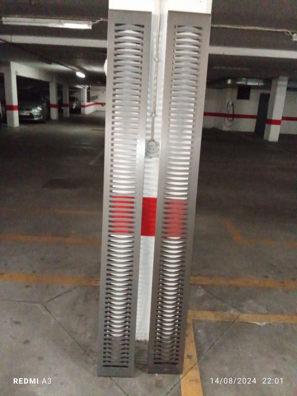 2 racks CDs em bom estado
