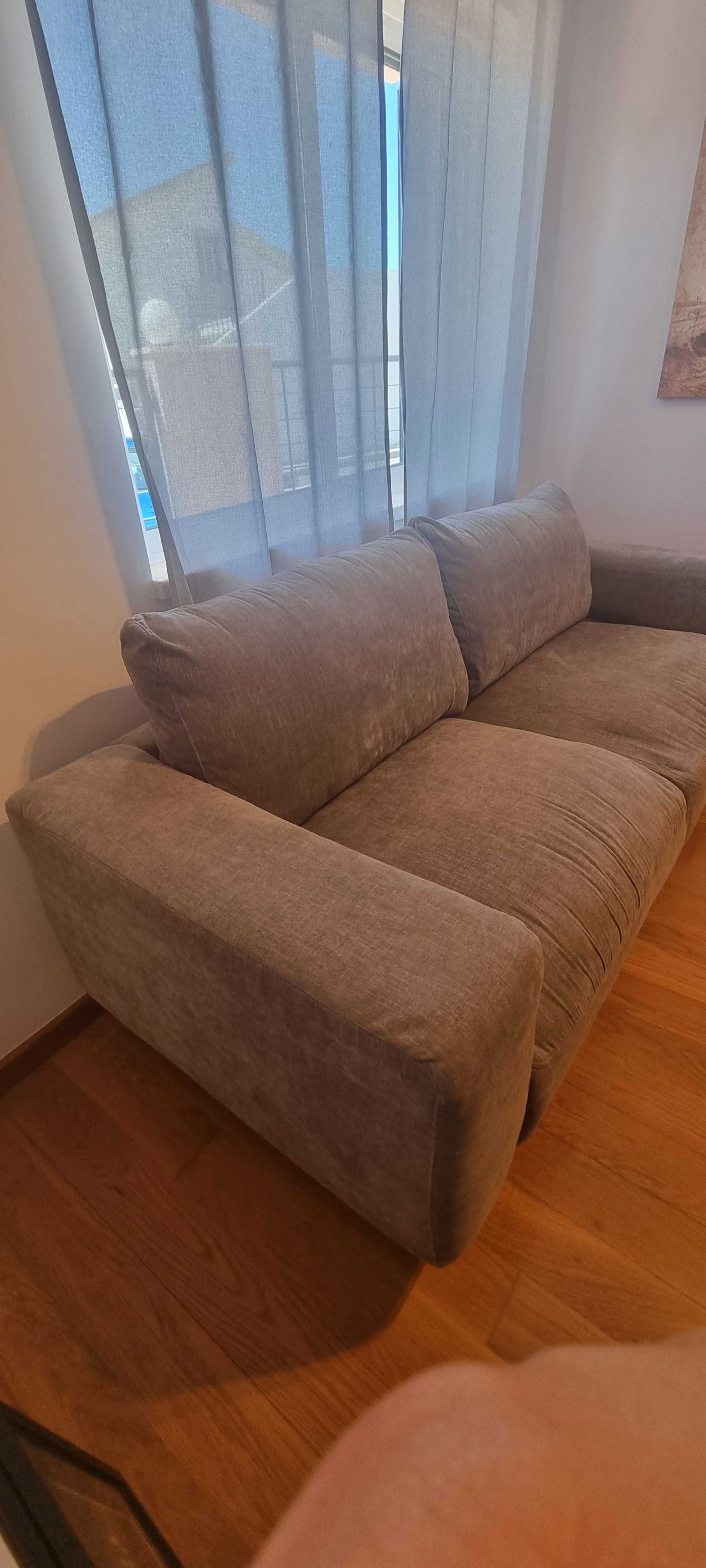 Sofa 3 lugares marca Conforama