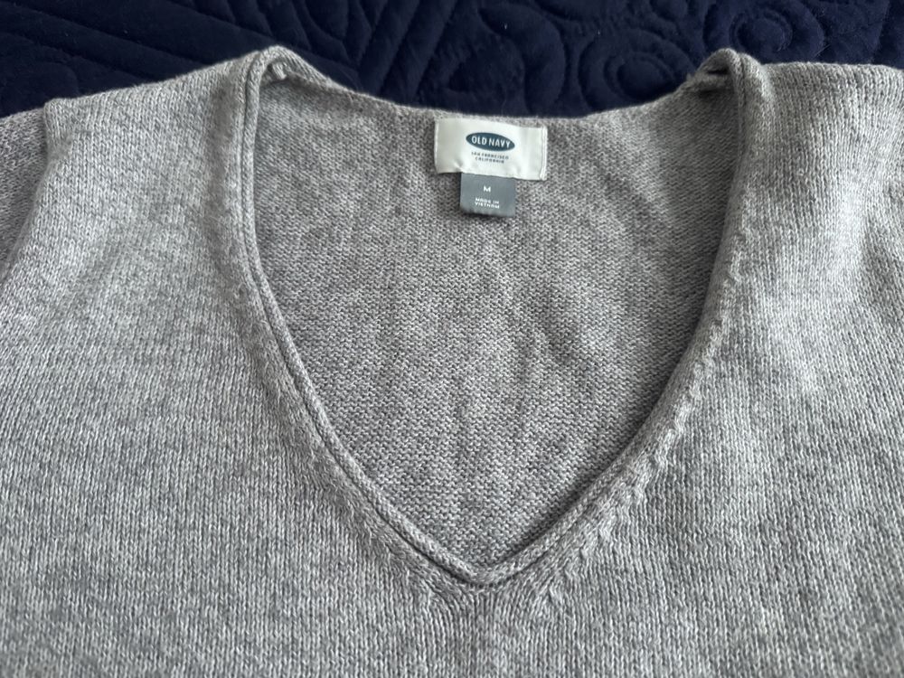 Szary sweter z dekoltem V Old Navy M