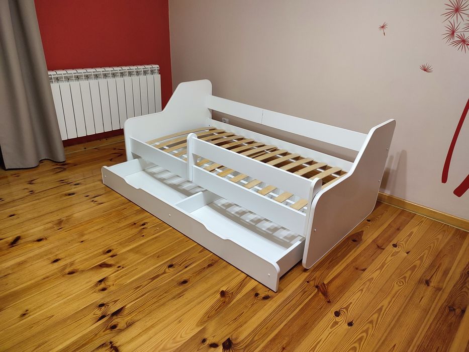 Łóżko dziecięce łóżeczko 80x160 z materacem