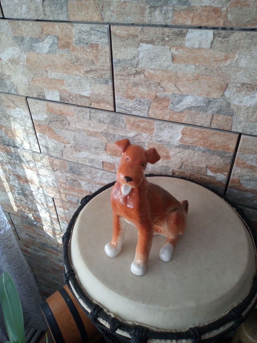 Porcelana Łomonosow figurka pieska Airedale Terrier