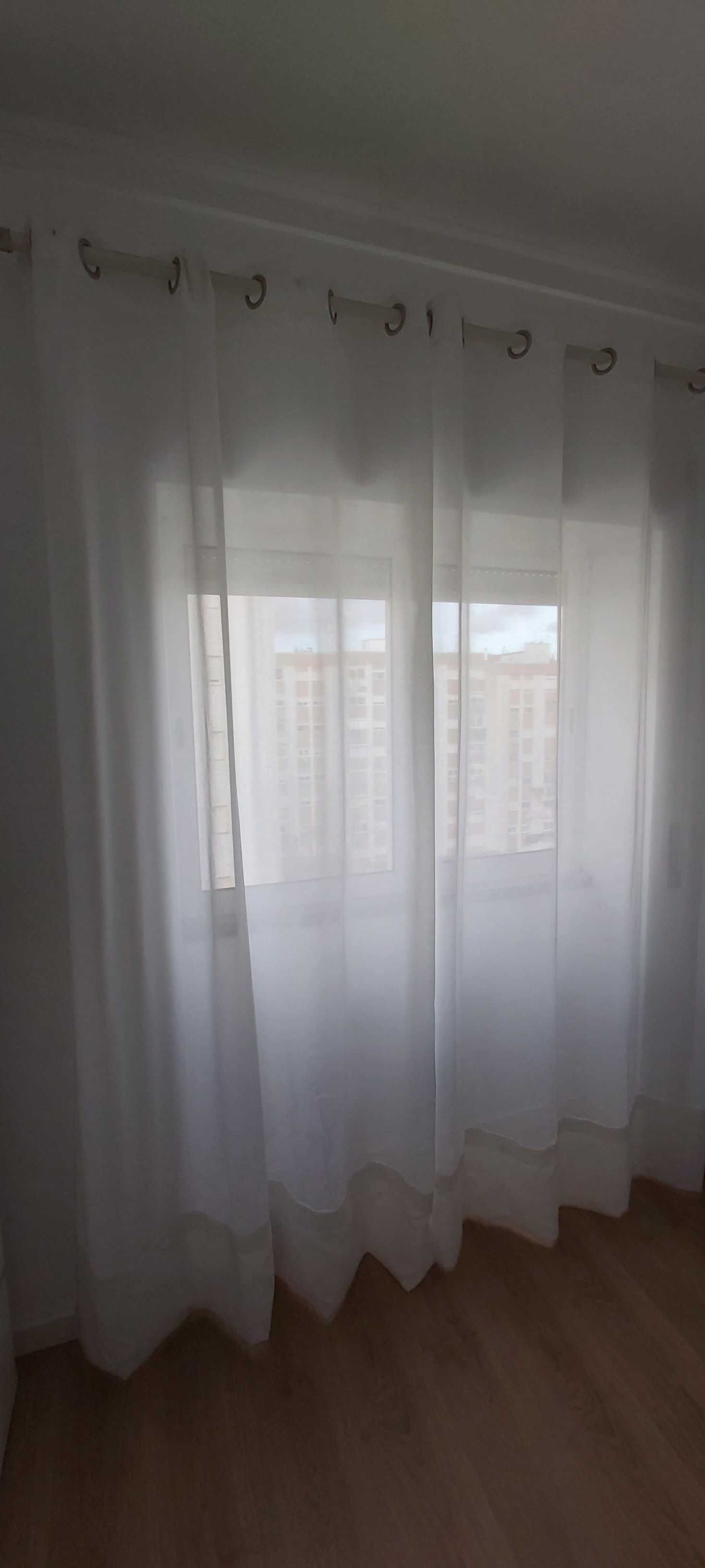 Cortinados e varão