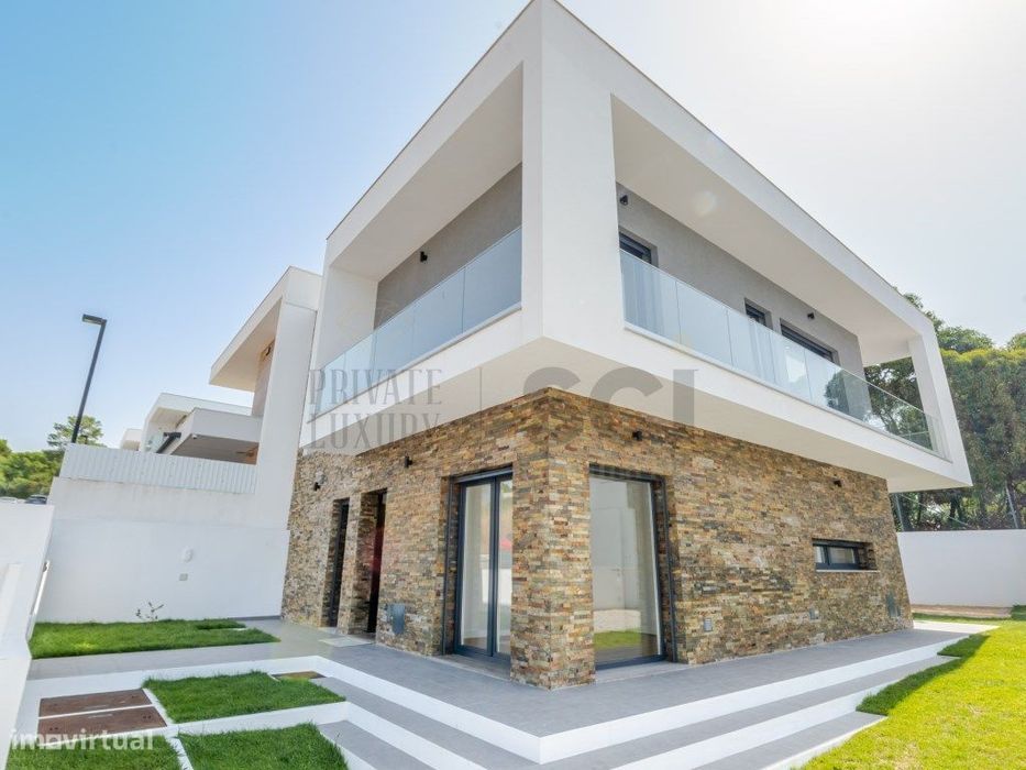 Moradia T4 na Quinta da Farrapa