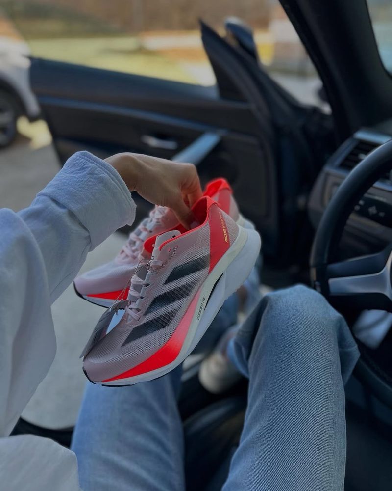 Жіночі оригінальні бігові  кросівки Adidas Adizero Boston 12 IF9218