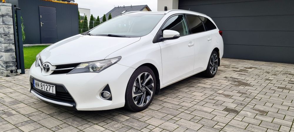 Bardzo zadbana Polski Salon Toyota Auris Kombi 1.4 D4d Touring Sports