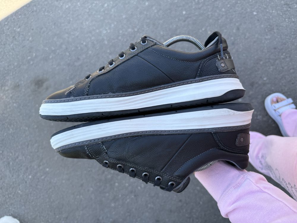 Skechers кроссовки оригинал 43 размер черные кожаные