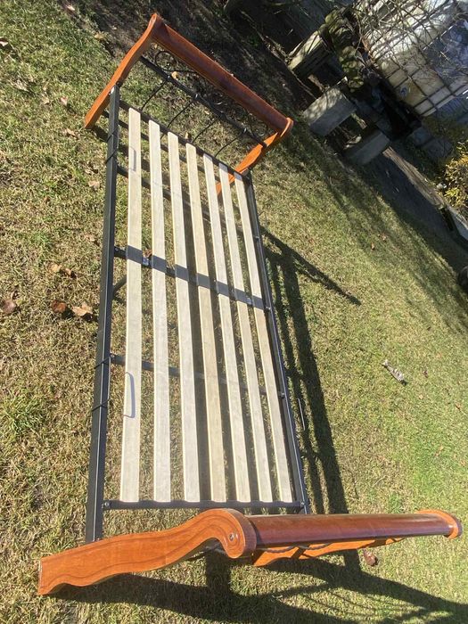 Łóżko pojedyńcze 90x200 z materacem