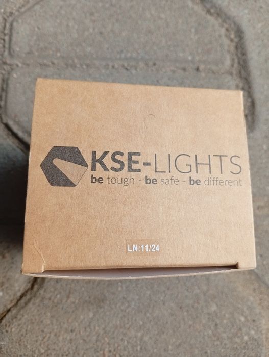 Latarka czołowa LED