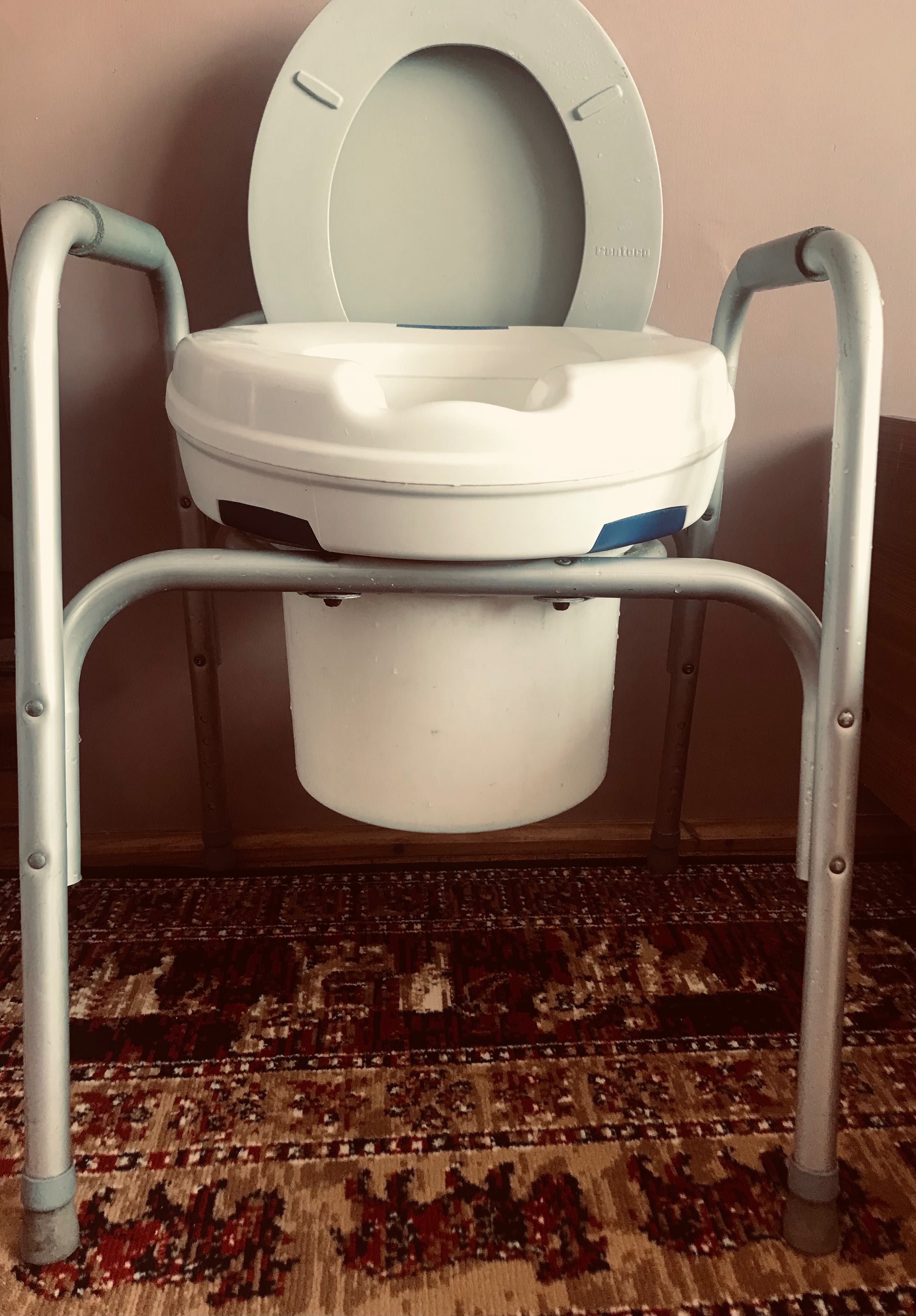 nasadka  podwyższająca na wc