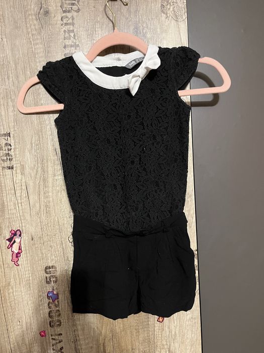 Kombinezon dla dziewczynki 98/104 cm.