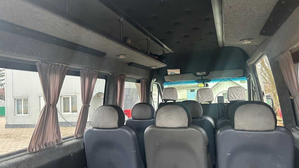 Мерседес Спрінтер 221