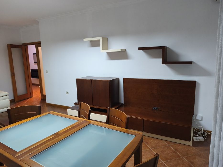 Apartamento T3 com garagem