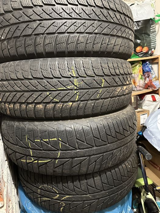 Opony zimowe 235 65 r17