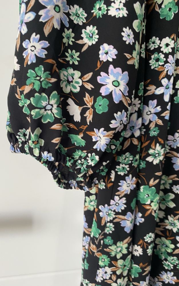Letnia dłuższa sukienka floral taliowana bufki marszczenia Only r.48