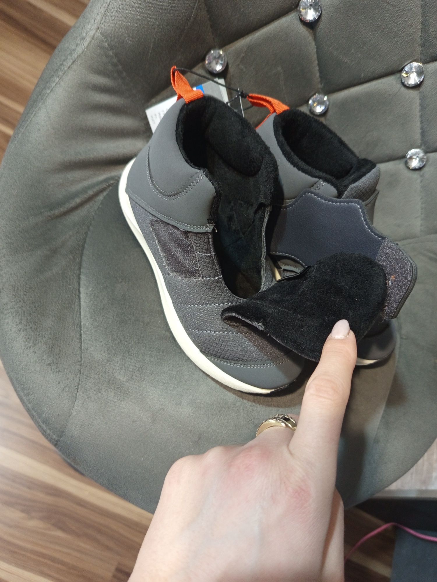 Nowe ładne buty dziecięce wiosenne jesienne łatwe ubieranie r 33 rzepy