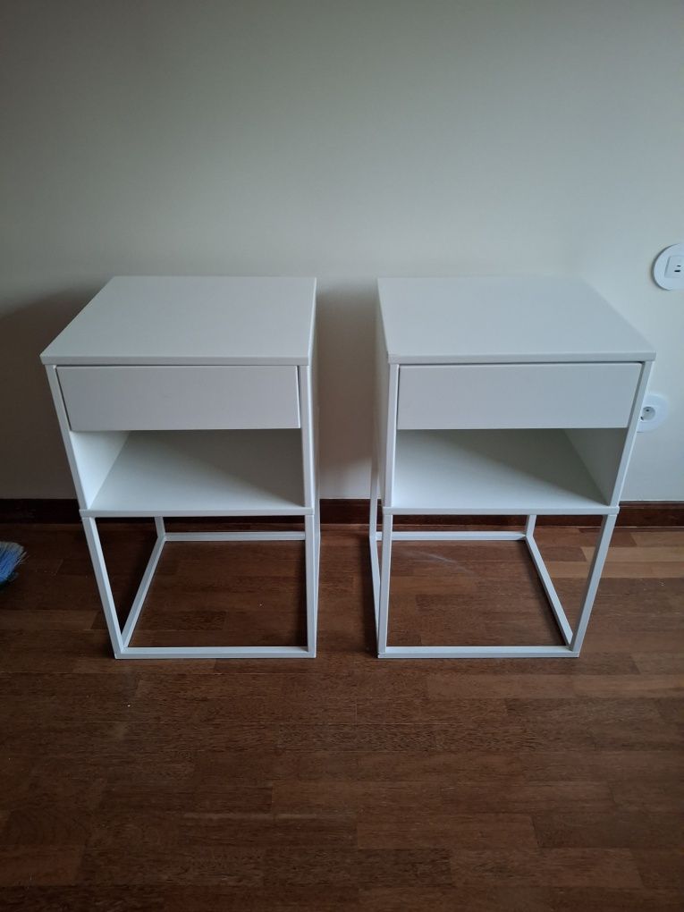 2 mesas de cabeceira vikhammer ikea