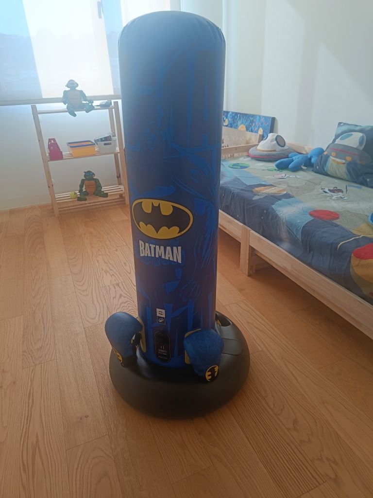Saco de boxe criança BATMAN com luvas iguais