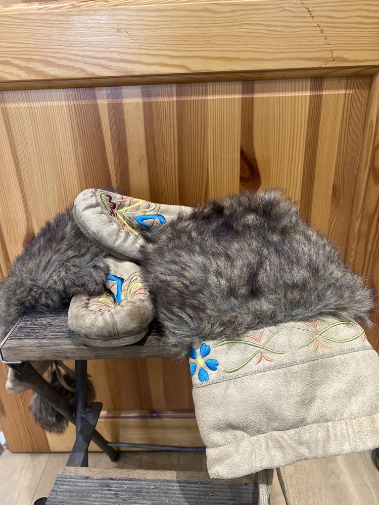 Sprzedam buty CPS rozmiar 37 zmierzone 23 cm, wysokość 36 cm