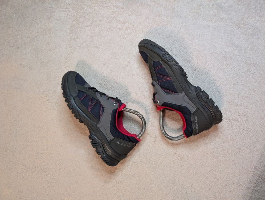 Кросівки Quechua 38р. 24 см original стан нових