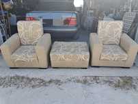 Conjunto dois sofas e  puff