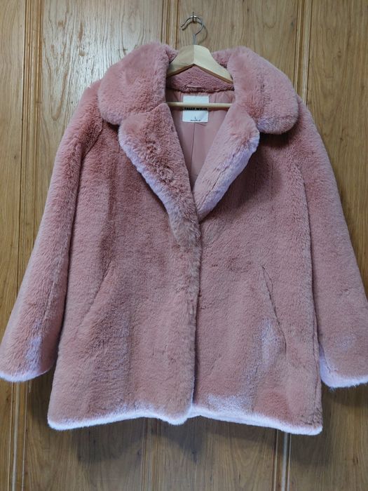 Жіноча коротка шубка