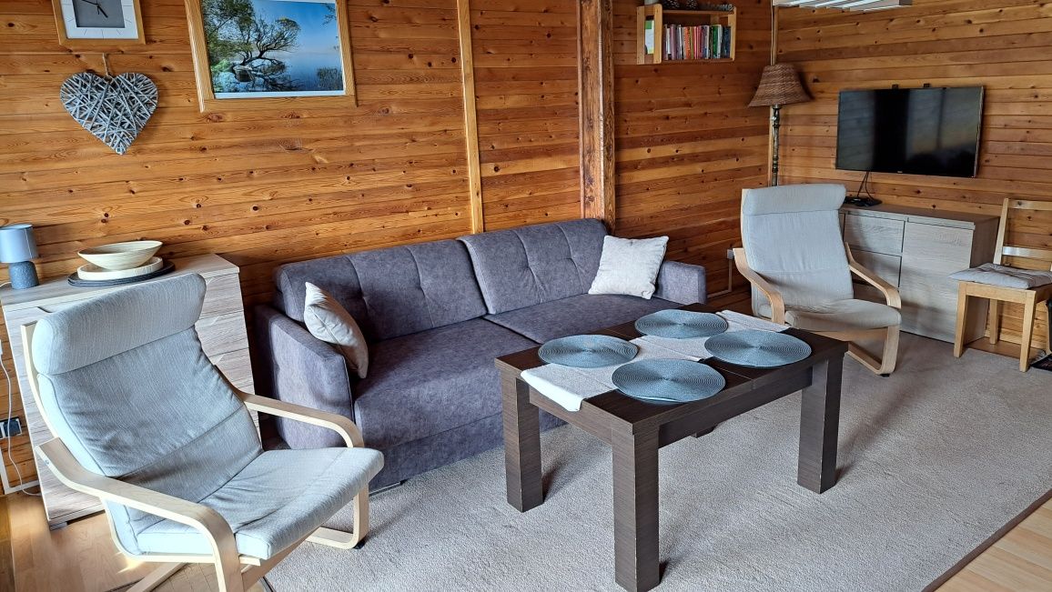 Domek Łapalice, Kartuzy, Kaszuby, nad jeziorem.