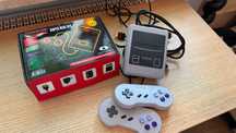 Konsola retro Super Mini SFC – 621 gier, 2 pady, HDMI
