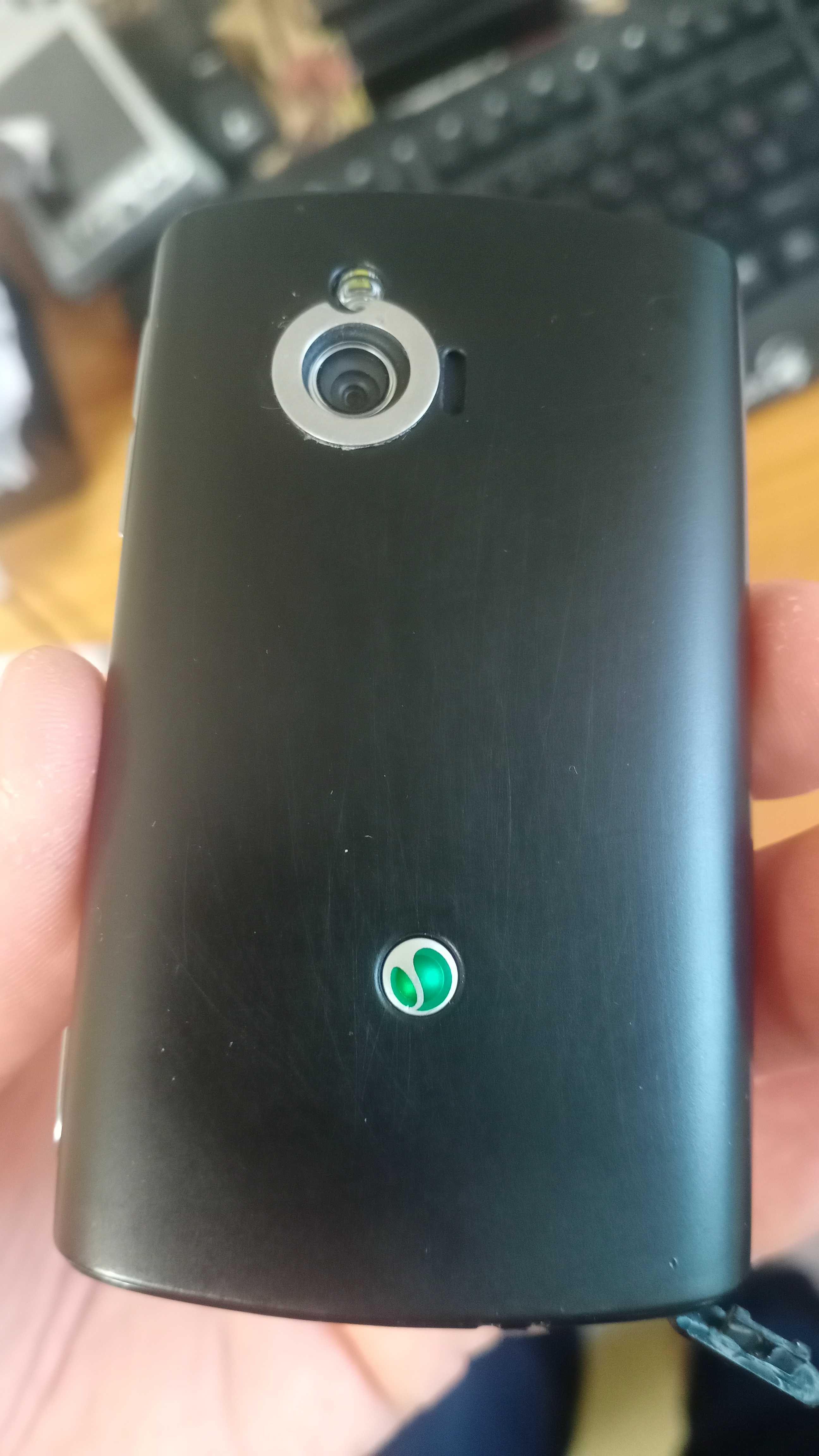 Мобильный телефон Sony Ericsson Xperia Mini ST15i