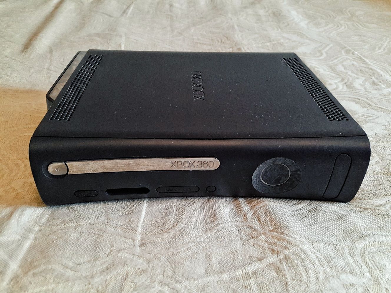 Xbox 360 (+70 дискiв з iграми)