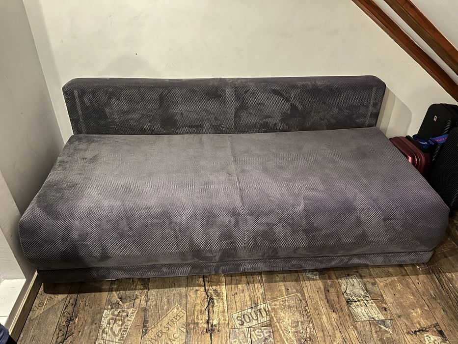 Kanapa rozkładana szara