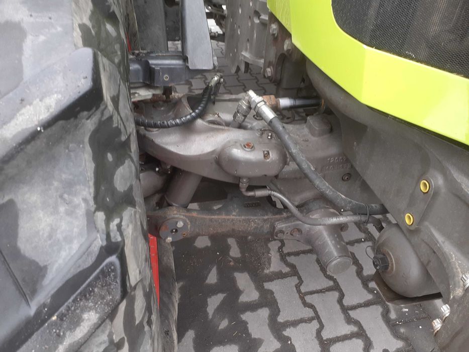 Claas  Arion 640