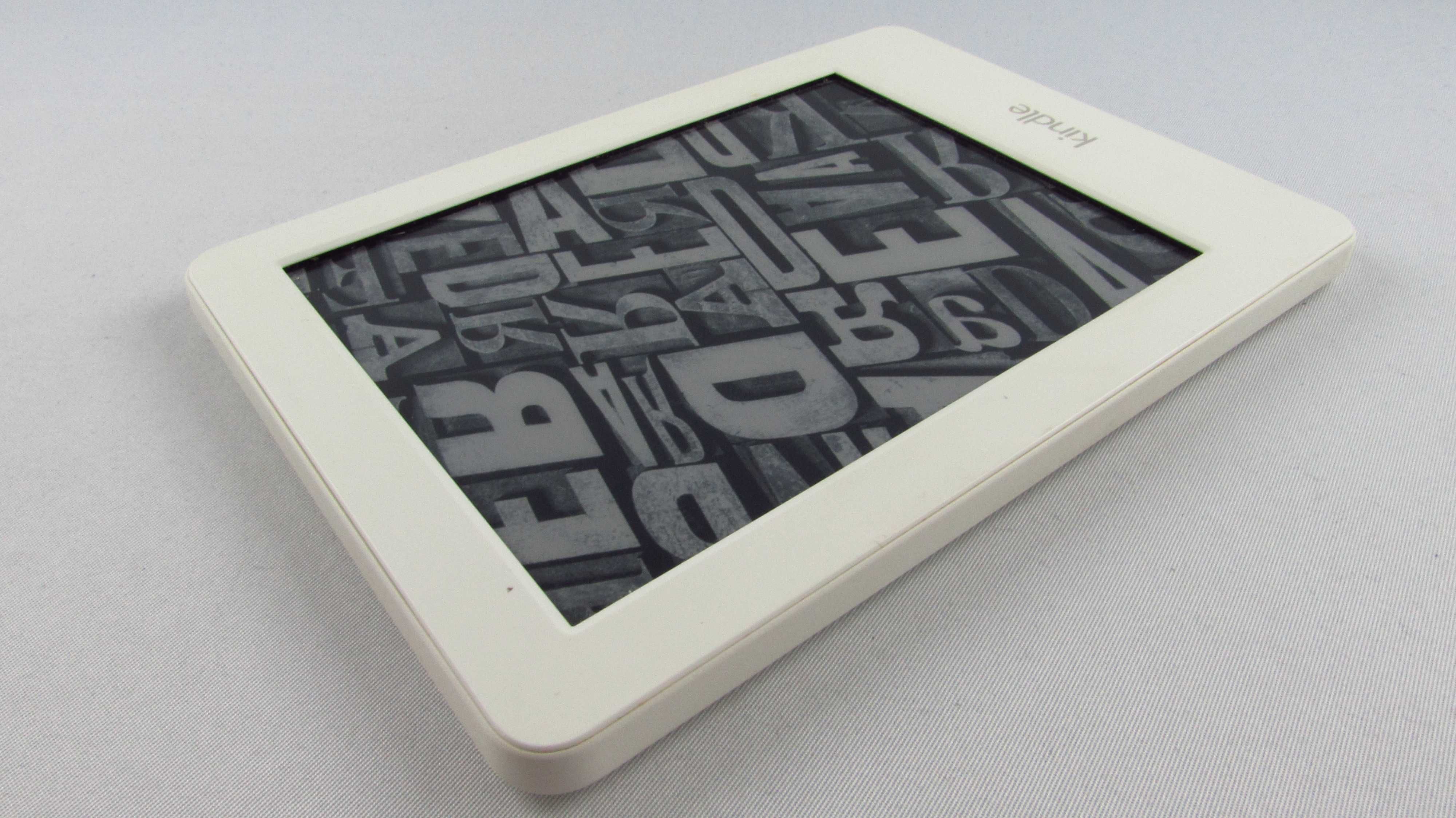 AMAZON - Kindle WP63GW Touch 7 Basic 1  - Ebook Czytnik Biały