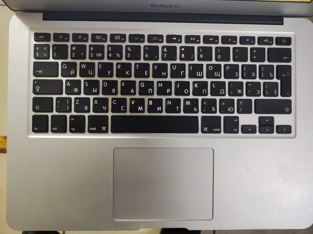 MacBook air 13 2011р. 4/128 gb