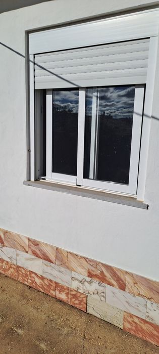 Janela aluminio de correr com estore integrado