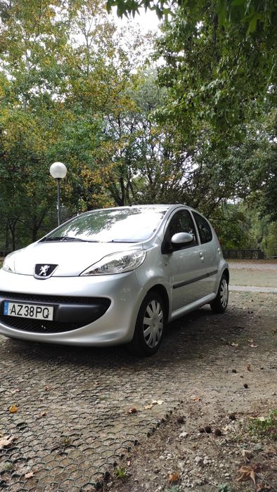 Peugeot 107 1.0 – 2008 em ótimas condições