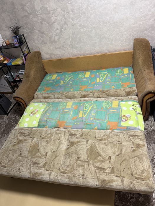 Дарую диван розкладний